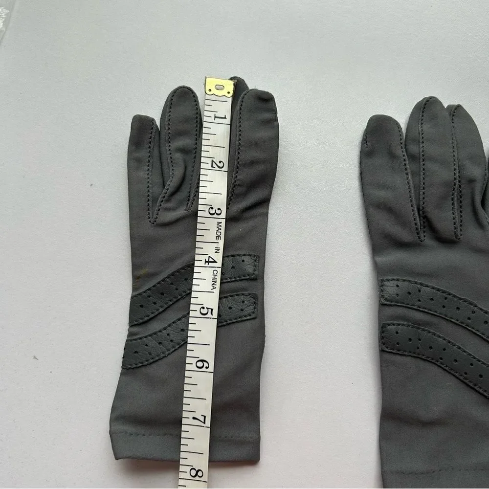 Vintage Love Charcoal Women's Gloves